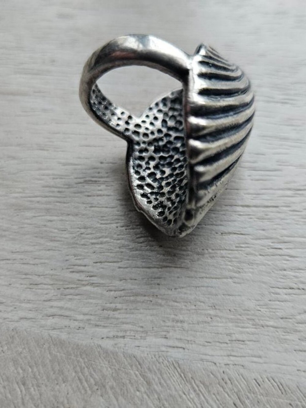 Statement Shell Silver Ring - Picture 6 of 11